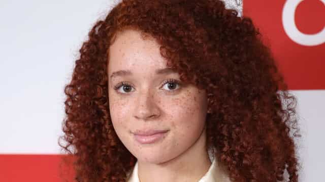 Vilã de ‘Falcão e o Soldado Invernal’ diz que se divertiu dando surra nos heróis