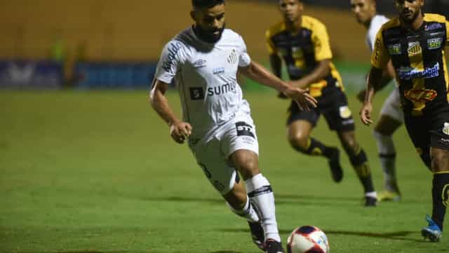 Com time misto, Santos volta a oscilar e perde do Novorizontino fora de casa