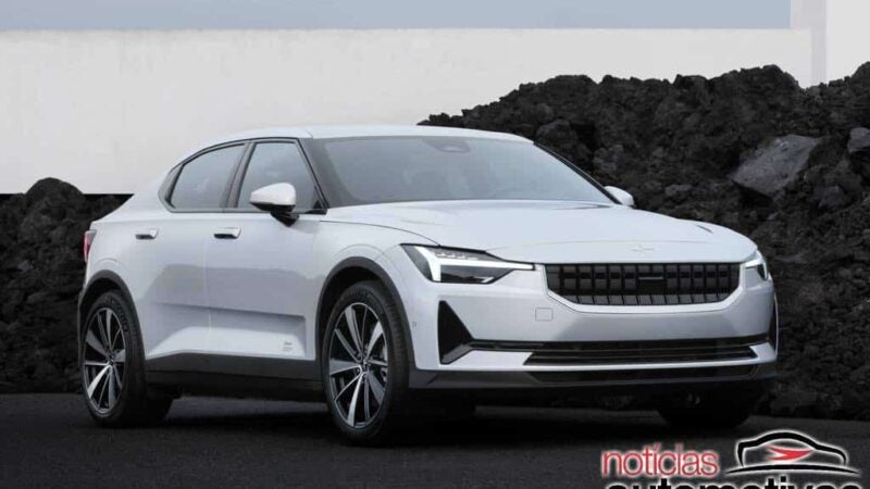 Polestar 2 ganha versões mais baratas e com alcance até 540 km