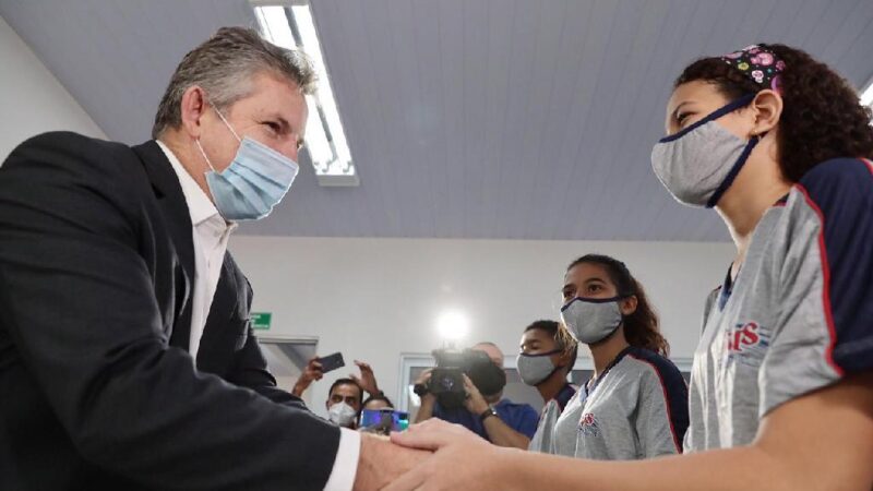 “Comunidade esperava por isso há mais de 10 anos”, afirma diretora durante entrega da escola Arlete Maria em VG