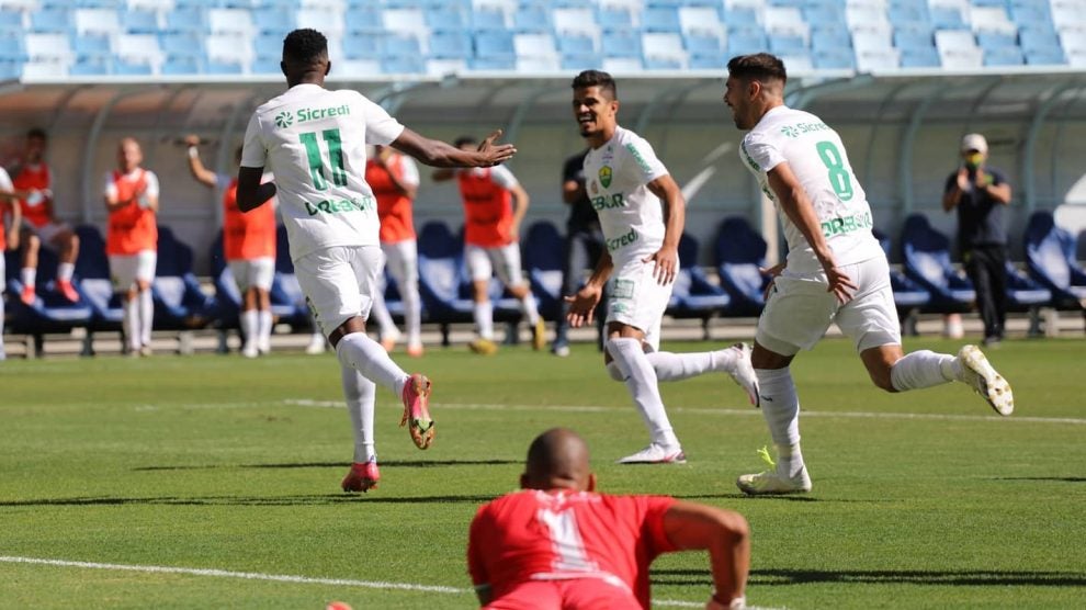 Cuiabá repete placar, vence Ação e encara o Operário na final do Mato-grossense