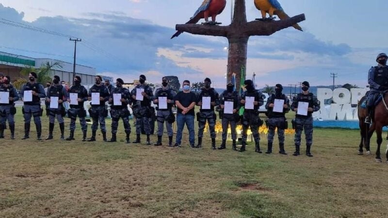 Prefeito de Guarantã do Norte Érico Stevan, homenageia Policiais militares por repressão ao tráfico de drogas durante a Operação Centauro I