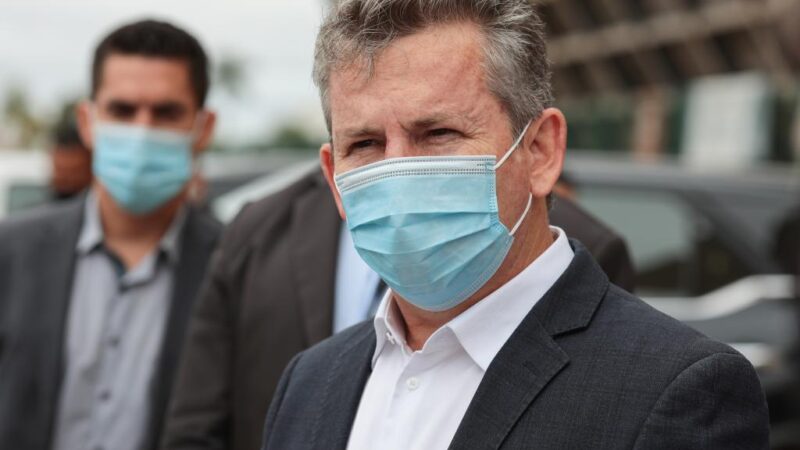 Governador entrega cartões de auxílio, inaugura escola e novo complexo de Polícia em Sinop