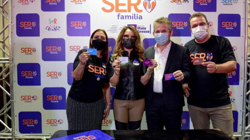 Primeira-dama dá início a entrega dos cartões SER Família nesta sexta-feira (28)