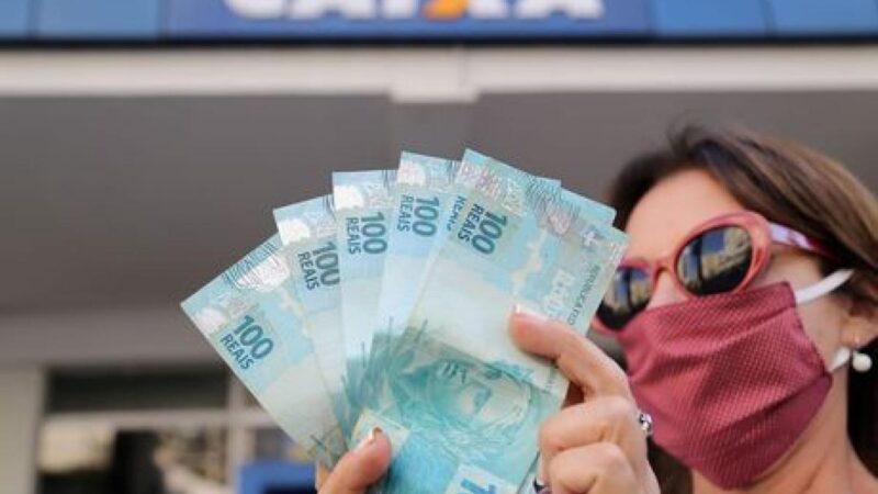 Mais 2,4 milhões têm saque da 1ª parcela do auxílio liberado hoje