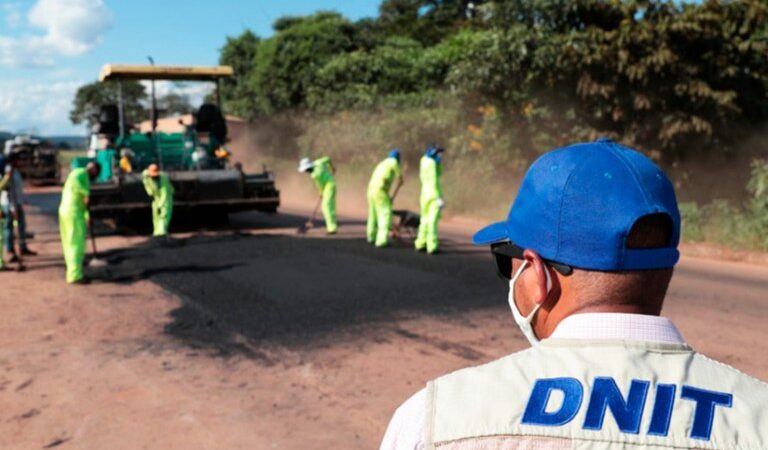 DNIT realiza obras de manutenção na BR-163/MT em Guarantã do Norte