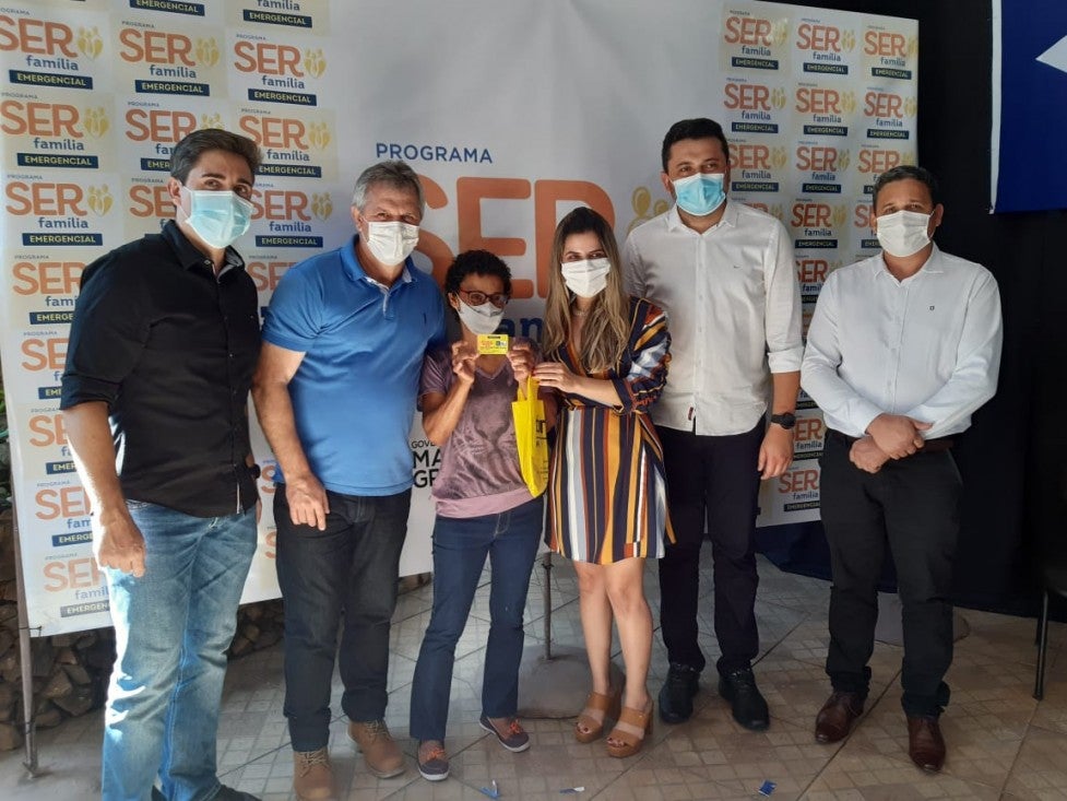 Cartões do programa “Ser Família” são distribuídos em Colíder