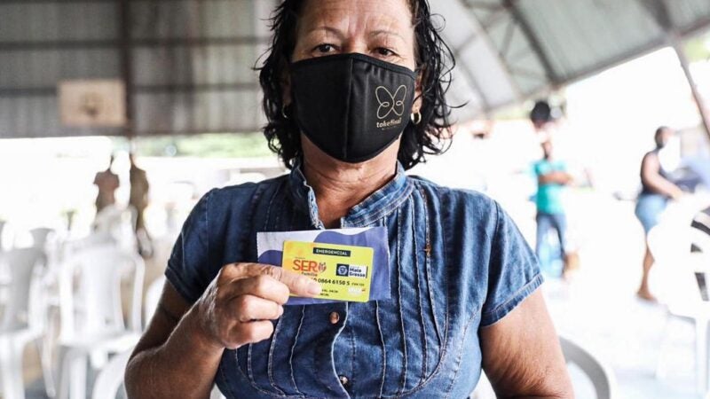 Governo entrega 3,3 mil cartões do Ser Família Emergencial em Santo Antônio do Leverger e Poconé neste sábado (08)