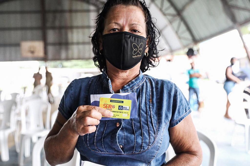 Governo entrega 3,3 mil cartões do Ser Família Emergencial em Santo Antônio do Leverger e Poconé neste sábado (08)