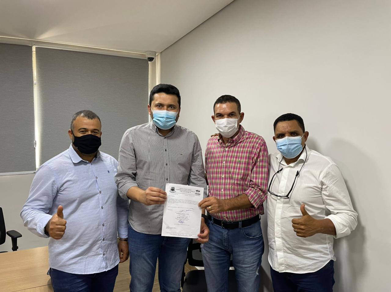 PREFEITO MANINHO SE REÚNE COM DEPUTADO JUAREZ COSTA QUE ASSEGURA R$8 MILHÕES EM RECURSOS PARA COLÍDER