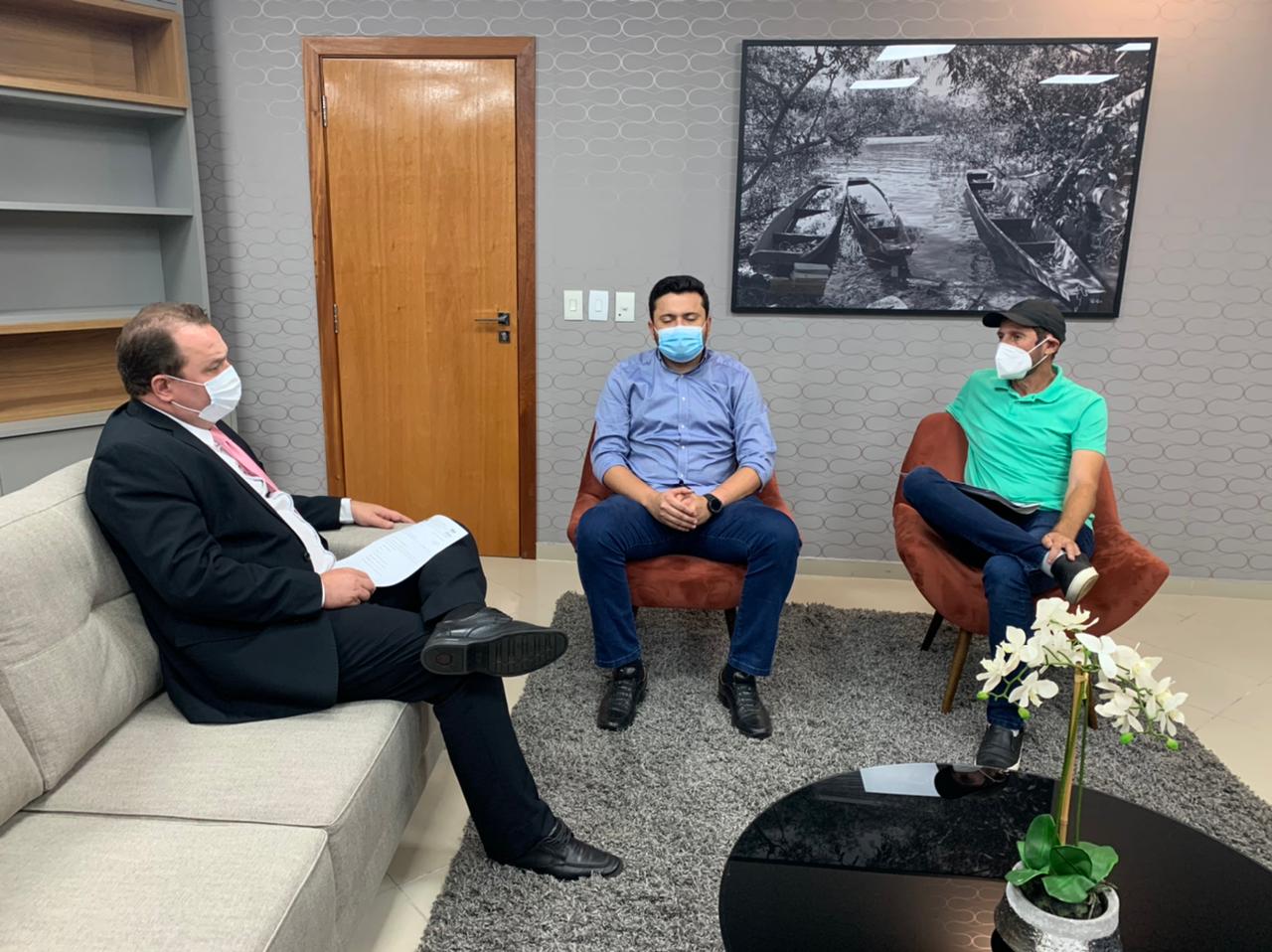 DEPUTADO MAX RUSSI DESTINA R$200 MIL PARA AQUISIÇÃO DE AMBULÂNCIA PARA COLÍDER