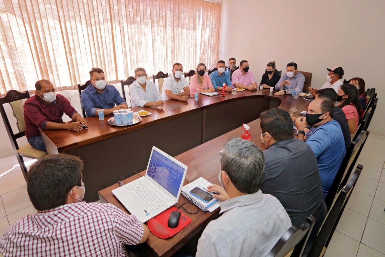 PREFEITO E VEREADORES DE COLÍDER E NOVA GUARITA DEBATEM PAVIMENTAÇÃO DA MT-410