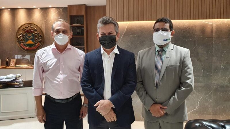 Governador anuncia polo da Unemat em Cuiabá com três cursos