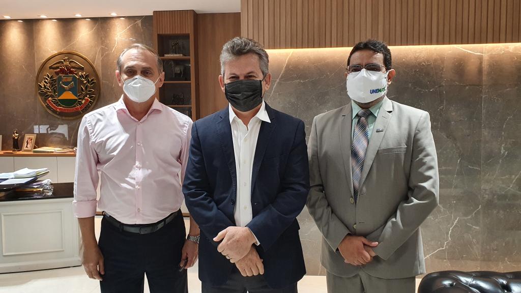 Governador anuncia polo da Unemat em Cuiabá com três cursos