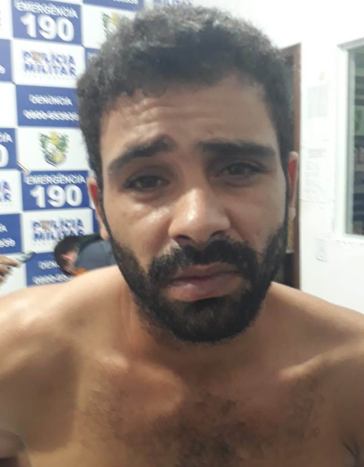 Assaltante se entrega após horas de negociações com Policiais em Peixoto de Azevedo