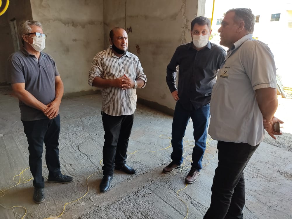 Vereadores visitam obras de construção de UTIs em Guarantã do Norte
