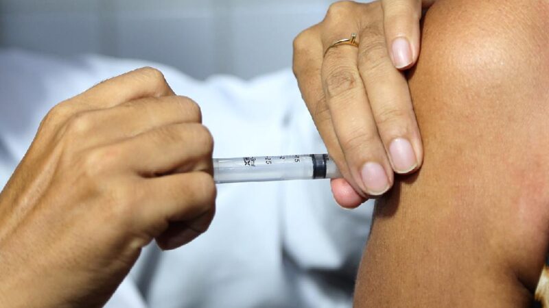 Escola de Saúde promove atualização em vacinação para enfermagem no contexto da Covid-19