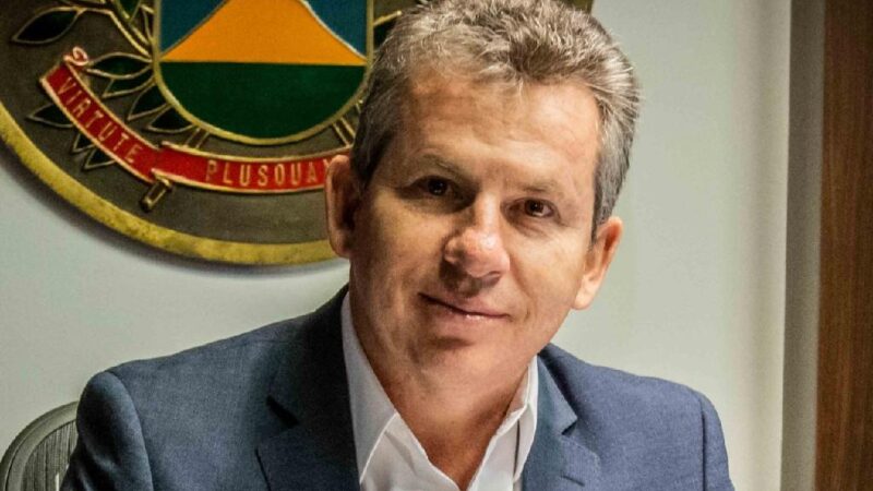 Governador inaugura escola e define áreas de novos hospitais no interior