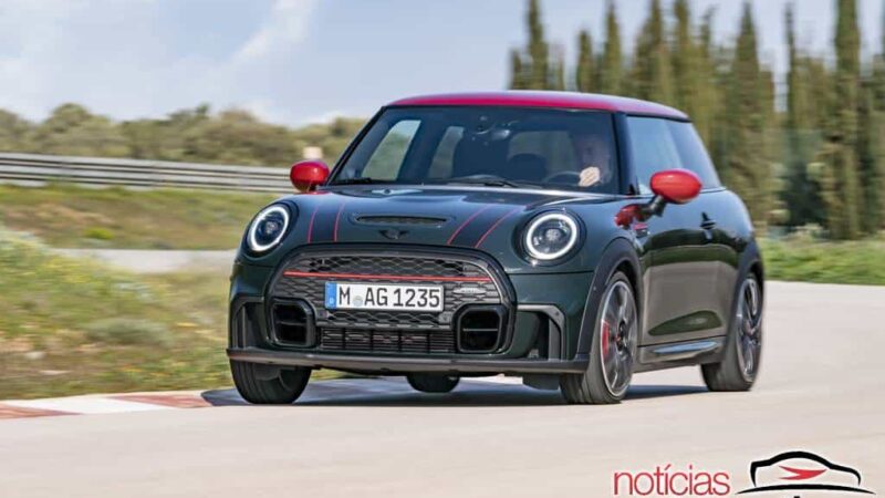 Brinquedo, MINI John Cooper Works 2022 chega por R$ 269.990