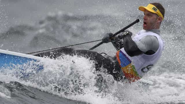 Robert Scheidt inicia série de medalhas em homenagem a ídolos olímpicos do Brasil