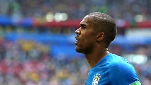 Grêmio confirma volta de Douglas Costa depois de 11 anos