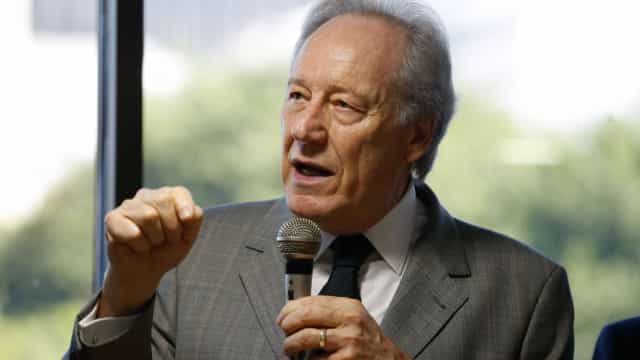 Lewandowski suspende a antecipação de vacina a policiais e professores