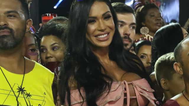 ‘Posso comer 400 ovos’, diz Gracyanne Barbosa após comemorar parceira com granja