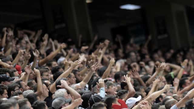 Governo do Maranhão recua e veta presença de torcida no estádio na final estadual