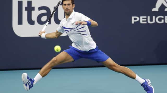 Djokovic soma segunda vitória no mesmo dia em Roma e vai disputar final com Nadal