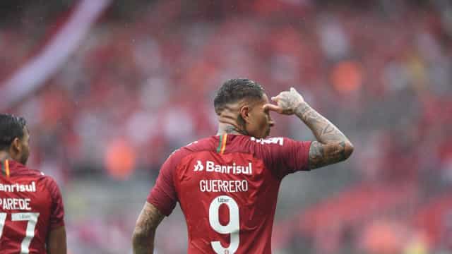 Empresário pede rescisão de Guerrero e critica Internacional: ‘Falta de respeito’