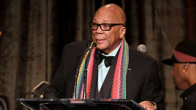 Quincy Jones chama Elvis Presley de racista e diz que nunca o quis por perto