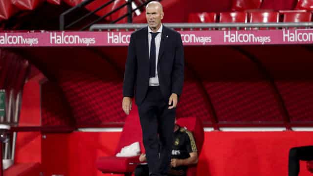 Zidane deixa futuro em aberto após temporada sem títulos pelo Real Madrid