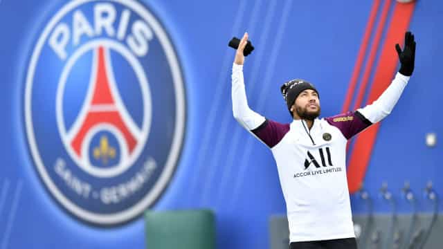 ‘É um grande prazer estender a aventura no Paris Saint-Germain’, festeja Neymar