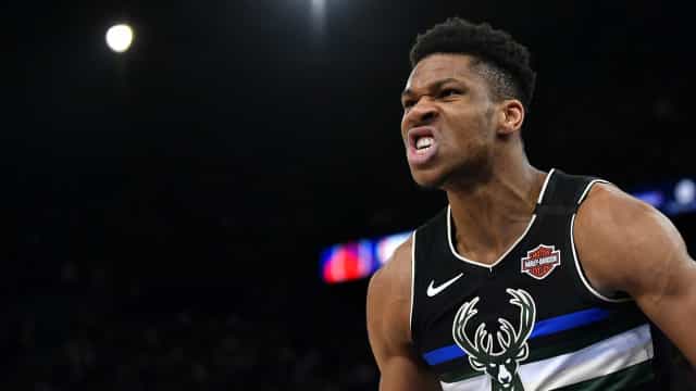 Antetokounmpo faz 49 pontos na vitória do Milwaukee Bucks sobre o Brooklyn Nets