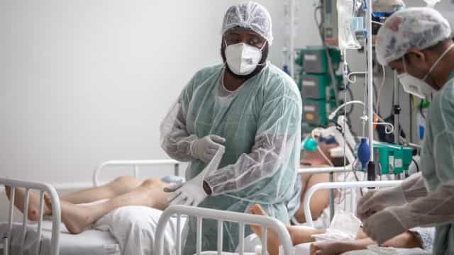 Em meio a flexibilizações, sete estados registram mais de 90% das UTIs ocupadas