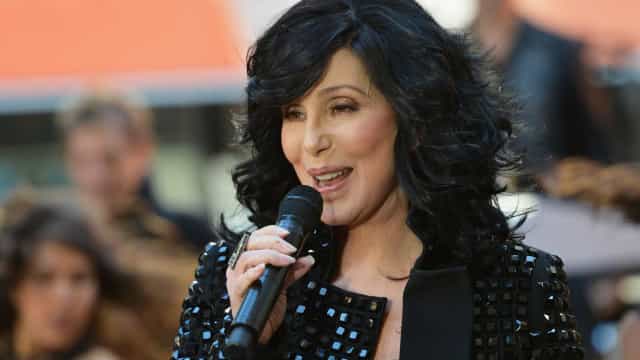 ‘Believe’ de Cher é a música mais ouvida da cantora no Brasil