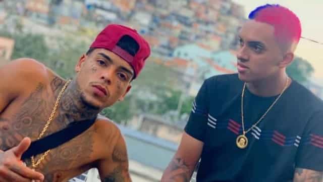 ‘Queria meu amigo aqui’, afirma MC Brinquedo, e tatua o rosto de MC Kevin nas costas