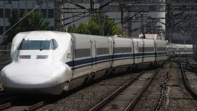 Maquinista de trem-bala foi ao banheiro quando seguia a 150 km/h