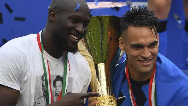 Artilheiros marcam e campeã Internazionale se despede com goleada sobre a Udinese