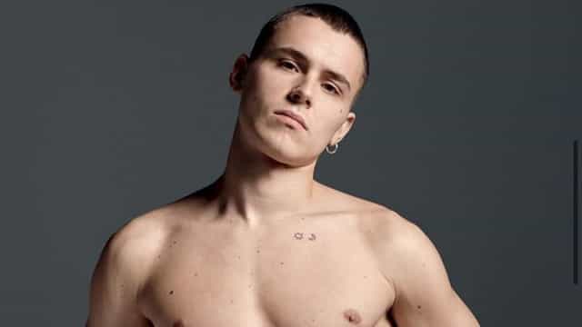 Arón Piper, de ‘Elite’, vem ao Brasil para clipe com Kevinho e Jottapê