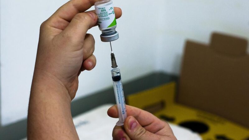 Governo de MT já pactuou 99,9% das doses recebidas; veja quanto cada município aplicou