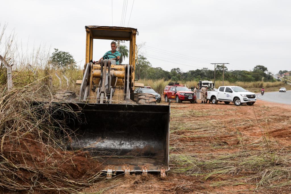 Estado inicia construção de aceiros no entorno da área urbana que receberá obra do Jardim Botânico