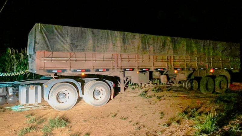 PM encontra em Sinop carreta que foi roubada em Guarantã do Norte