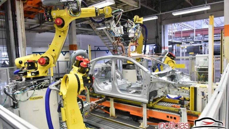 Fim do just in time? Montadoras repensam compra de componentes