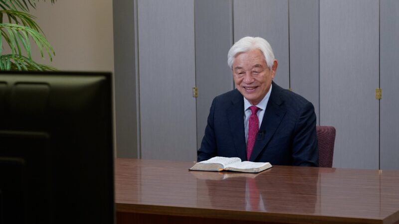 Pastor Ock Soo Park participou de entrevista ao vivo na Rede Super de Televisão