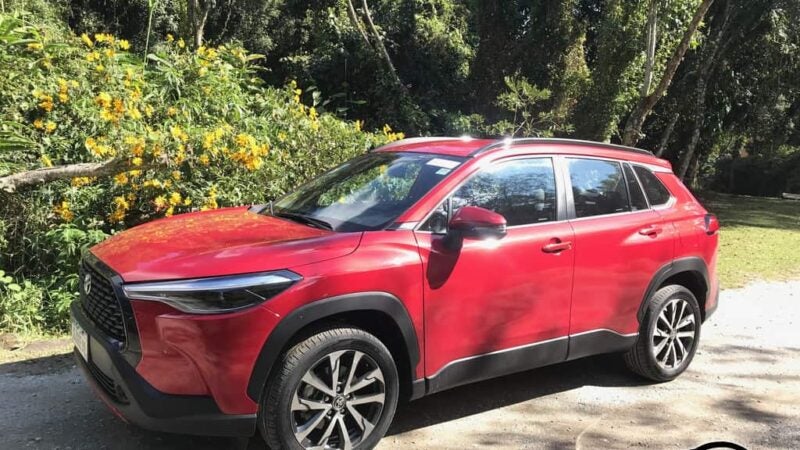 Avaliação: Toyota Corolla Cross 2022 pode ameaçar Jeep Compass?