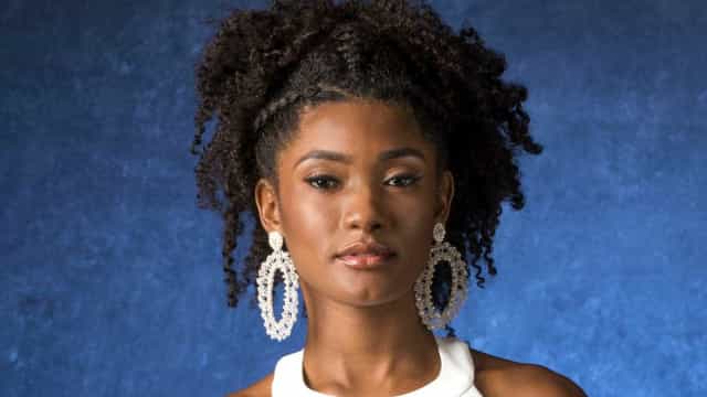 Erika Januza é a nova rainha de bateria da Viradouro