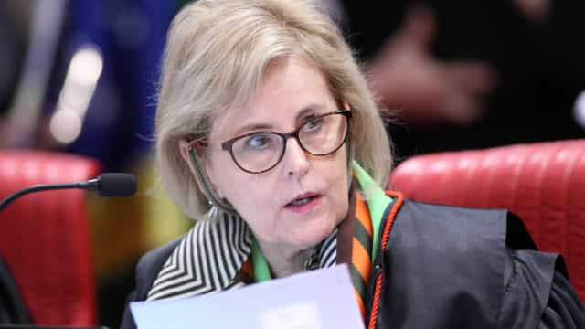 Rosa dá 5 dias para Bolsonaro e Congresso se manifestarem sobre orçamento secreto