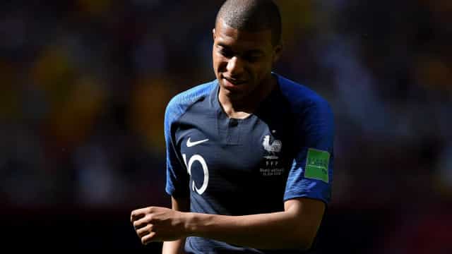 França emperra em retranca e fica no empate contra a Hungria