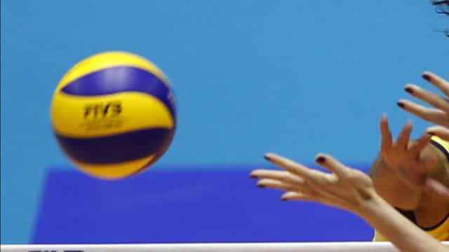 De virada, seleção feminina de vôlei perde final da Liga das Nações para EUA